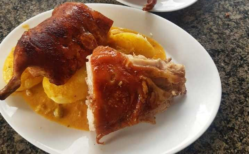 Cuy asado con papas